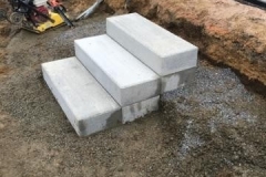 7704